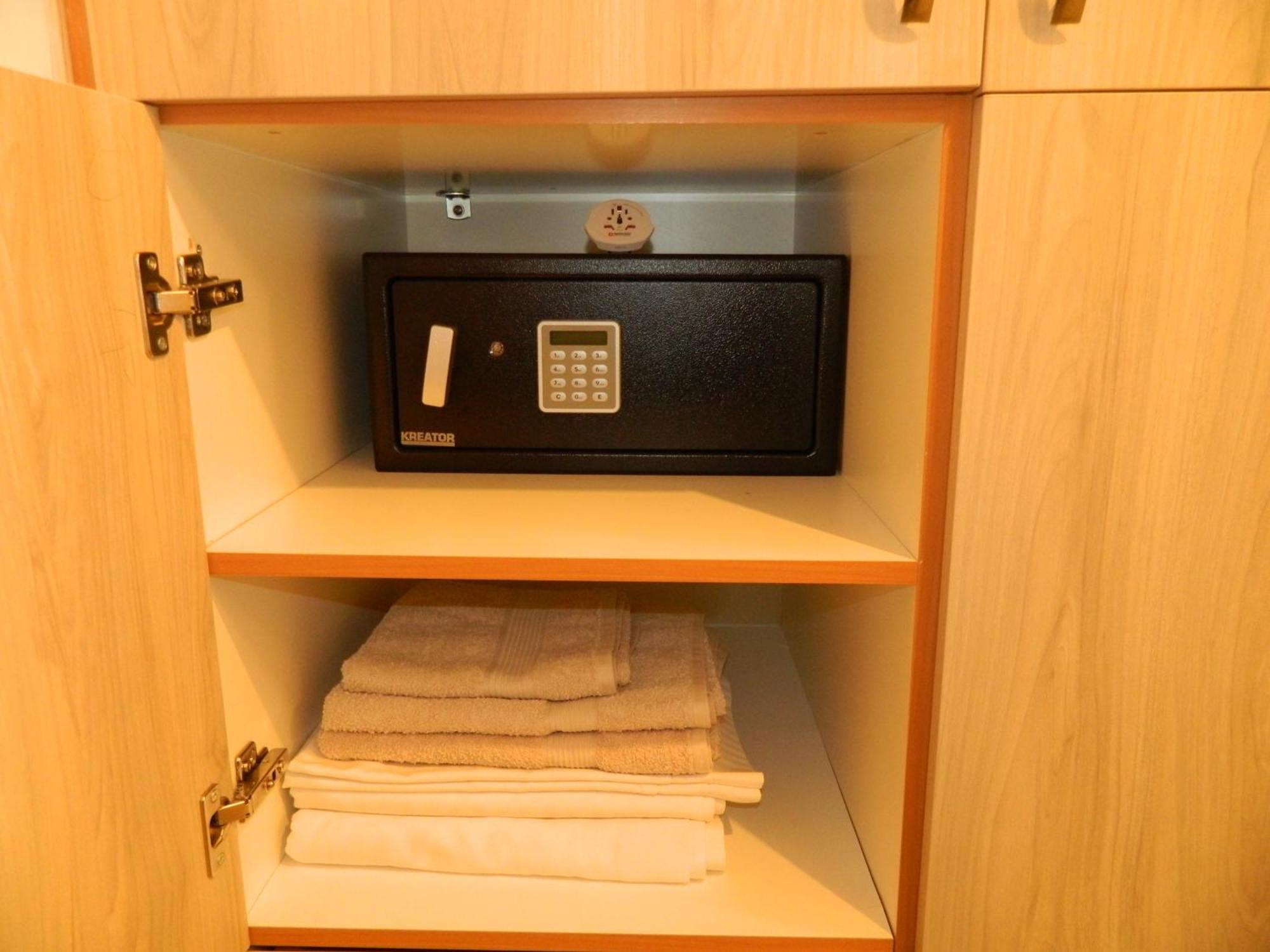 η ωραία των αθηνών Appartement Athene
